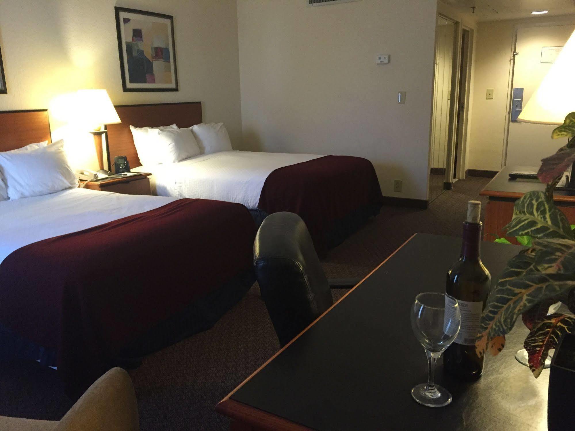 เชอราตัน ริชมอนด์ แอร์พอร์ต โฮเต็ล Hotel แซนด์สตัน ภายนอก รูปภาพ