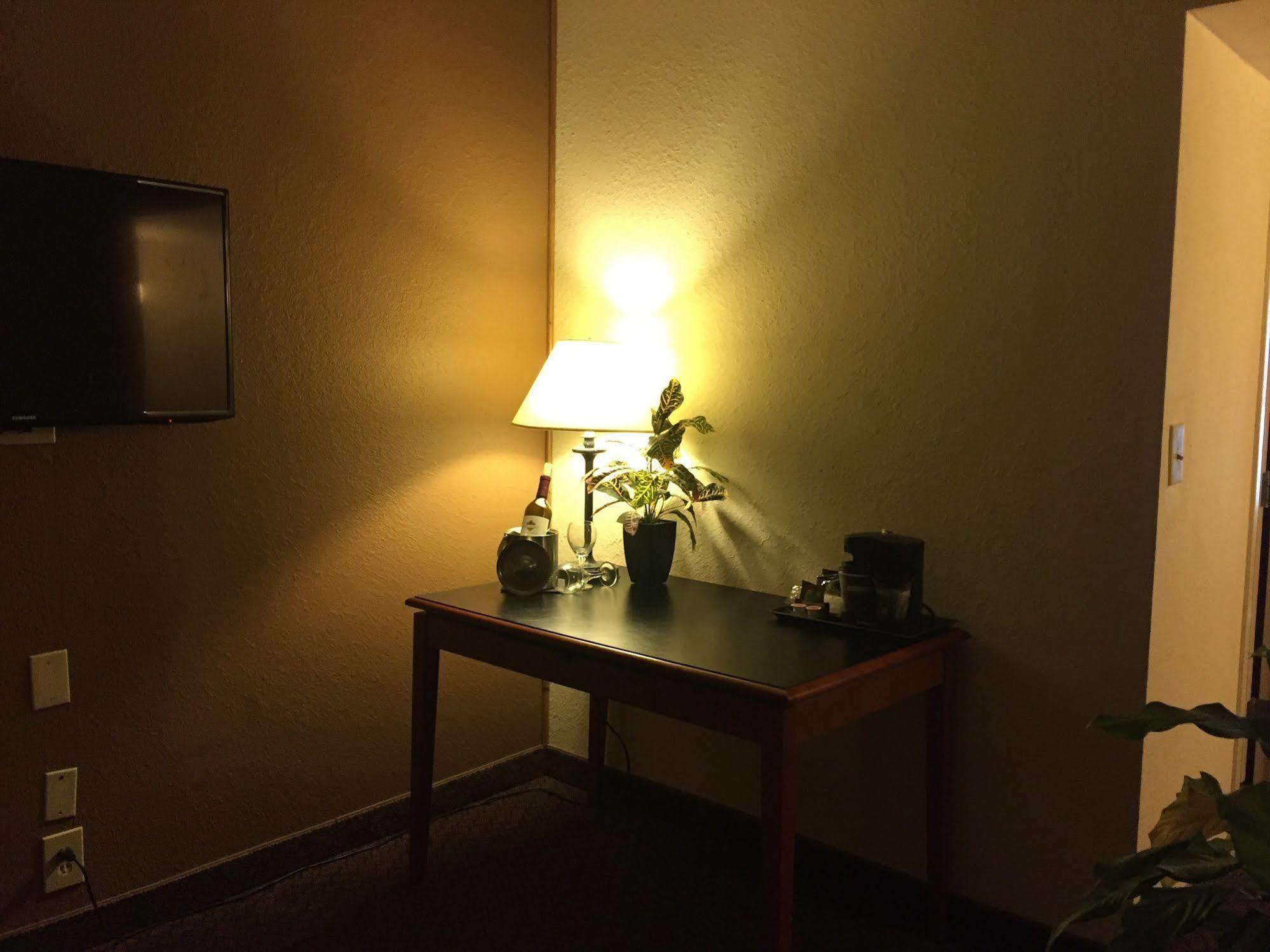 เชอราตัน ริชมอนด์ แอร์พอร์ต โฮเต็ล Hotel แซนด์สตัน ภายนอก รูปภาพ