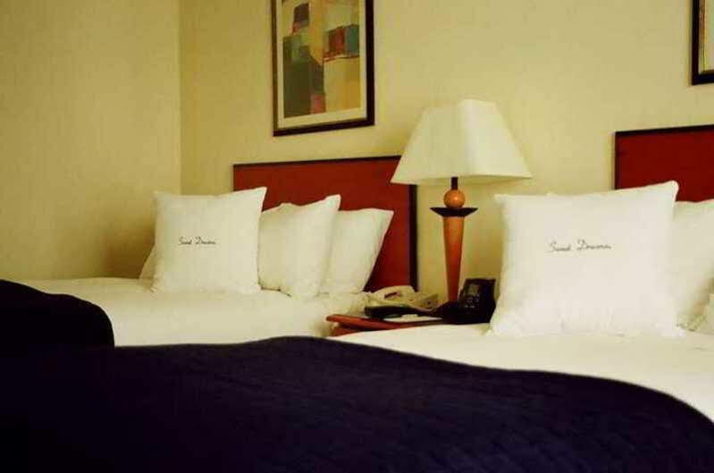 เชอราตัน ริชมอนด์ แอร์พอร์ต โฮเต็ล Hotel แซนด์สตัน ภายนอก รูปภาพ